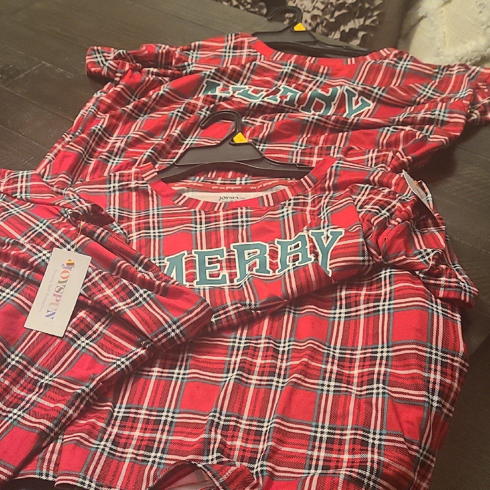 Red Plaid Women MERRY Sleepwear SIZE L/XL SOLD AS A SET OF 4